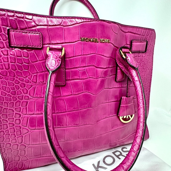 Michael Kors Dillon Raspberry Large Embossed-Leather North South Tote - Picture 2 of 12